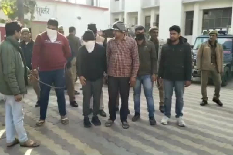 smuggler arrested for smuggling red sandalwood after watching the movie pushpa in mathura