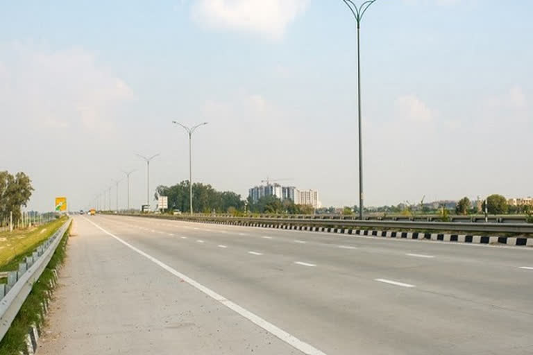 Noida-Greater Noida Expressway upper speed limit reduced to 75 Km