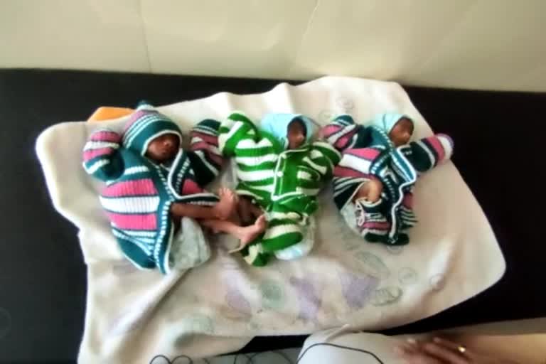 mother of 3 daughters gave birth to 3 son together