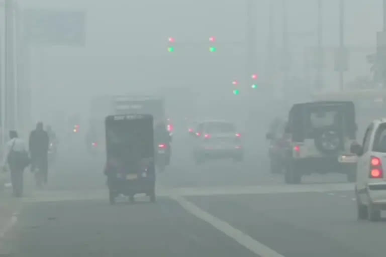 Dense fog throws normal life out of gear in Indo-Gangetic plains, including Delhi