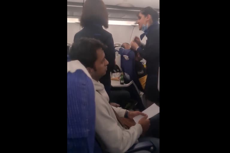 Argument between flight crew and passenger