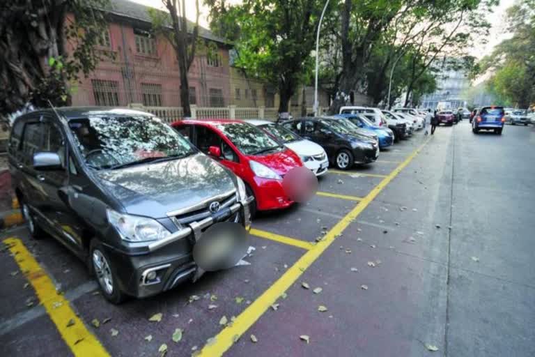 Maharashtra Government declares 20 Percent Quota for Women Drivers in Car Parking area