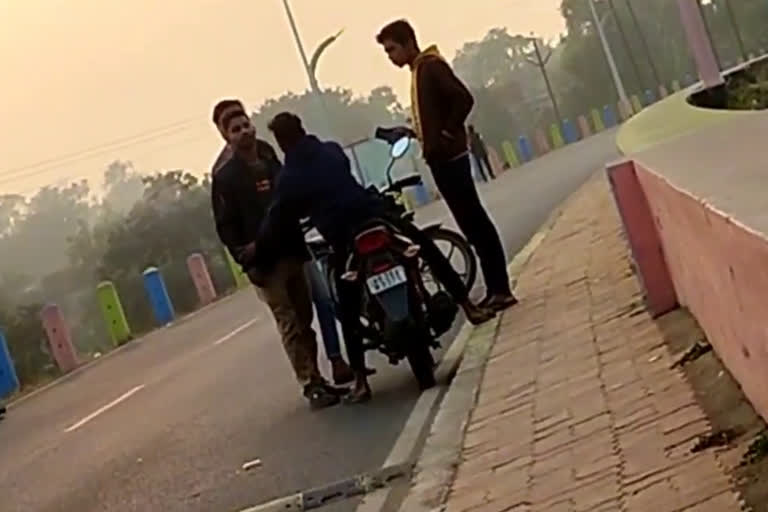 Criminals Snatched Bike From Child in dhanbad