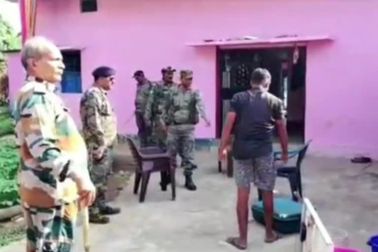 Naxalites house attachment seizure in Chatra