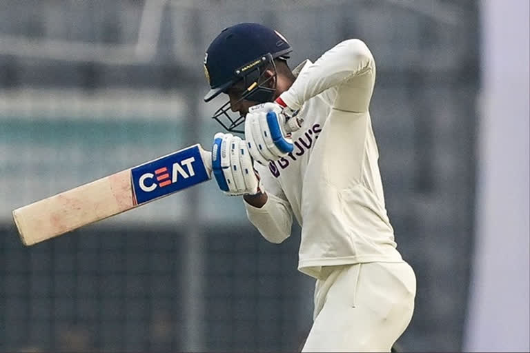 India resume Day 2 on 19/0, trailing Bangladesh by 208 runs