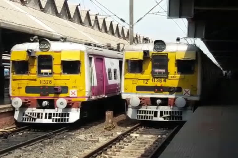 Multiple Trains Cancel on Sealda Naihati Ranaghat Section ETV Bharat