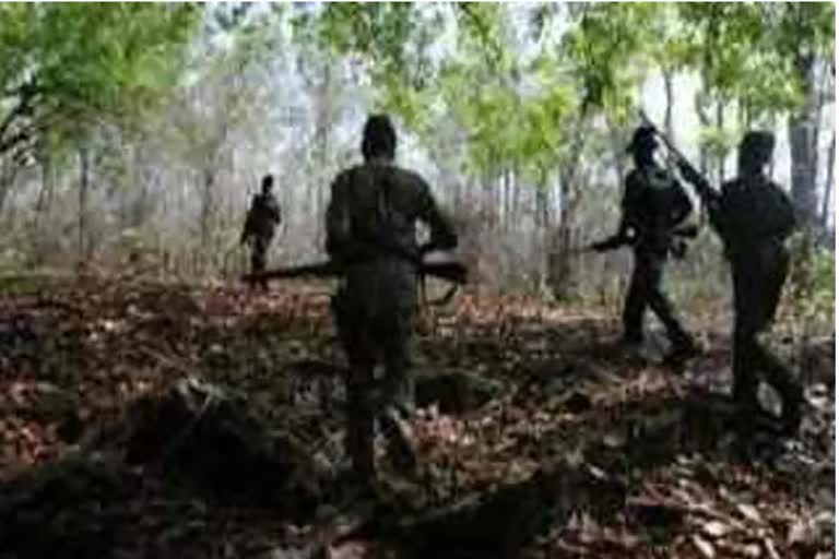 Naxalites attack DRG jawan