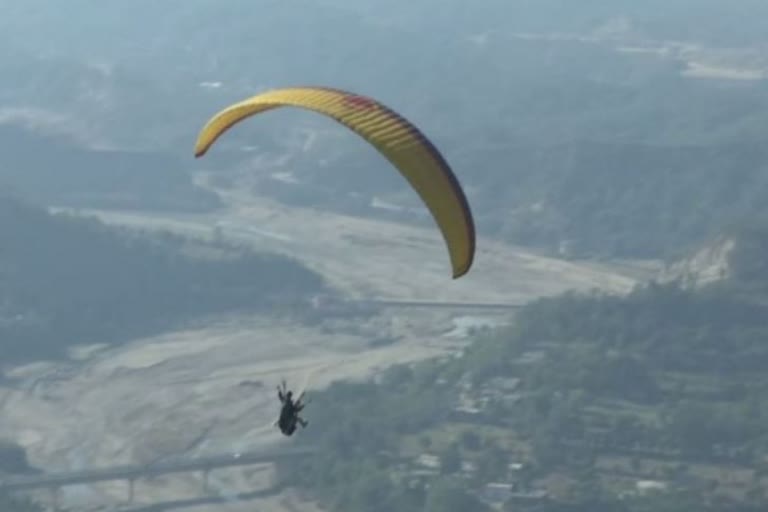 Paragliding