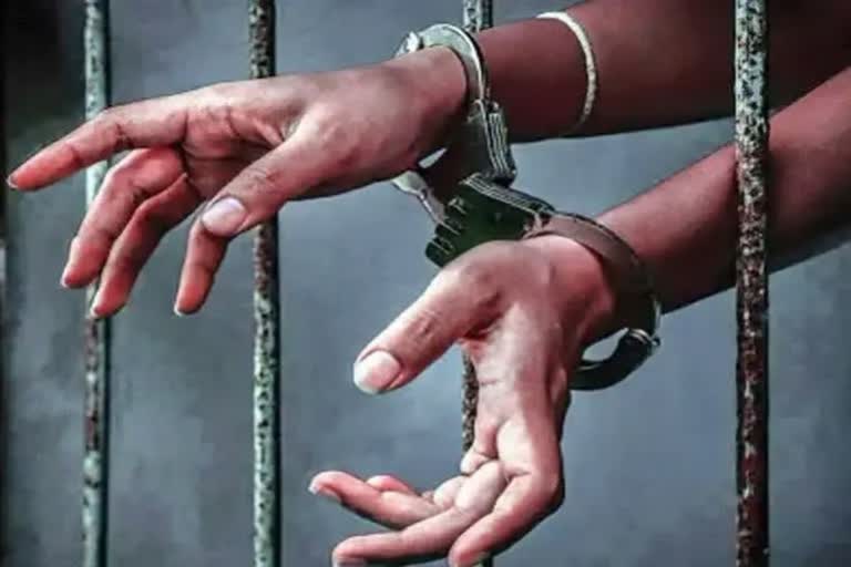 Delhi Police arrest two including a Dance Teacher for giving Murder Threat and demanding RS 30 Lakh