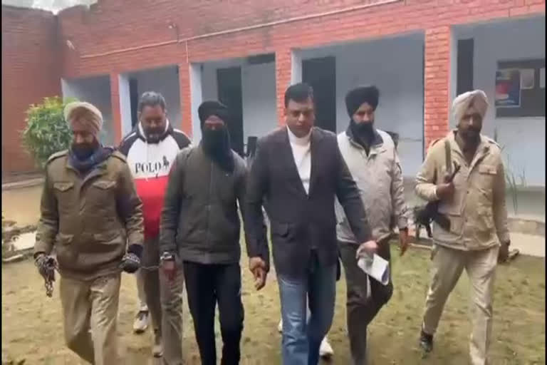 Gurdaspur police arrested a member of the smuggling gang