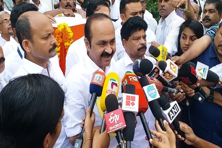 Opposition leader VD Satheesan  VD Satheesan criticized the Chief Minister and CPM  Chief Minister and CPM  സോളാര്‍ പീഡന കേസ്  കുറ്റാരോപിതരുടെ അപമാനത്തിനാര് കണക്ക് പറയും  മുഖ്യമന്ത്രി മാപ്പ് പറയണം  സോളാര്‍ പീഡന പരാതി  ഉമ്മന്‍ചാണ്ടി  മുഖ്യമന്ത്രി മാപ്പ് പറയണമെന്ന് പ്രതിപക്ഷ നേതാവ്  പ്രതിപക്ഷ നേതാവ്  സ്വര്‍ണക്കടത്ത് കേസ്  സിബിഐ  കോൺഗ്രസ് നേതാക്കൾ  എറണാകുളം വാര്‍ത്തകള്‍  എറണാകുളം ജില്ല വാര്‍ത്തകള്‍  എറണാകുളം പുതിയ വാര്‍ത്തകള്‍  kerala news updates  latest news in kerala