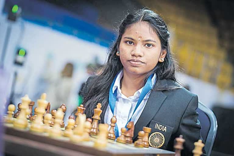 indias-savitha-shri-bags-bronze-in-world-rapid-chess