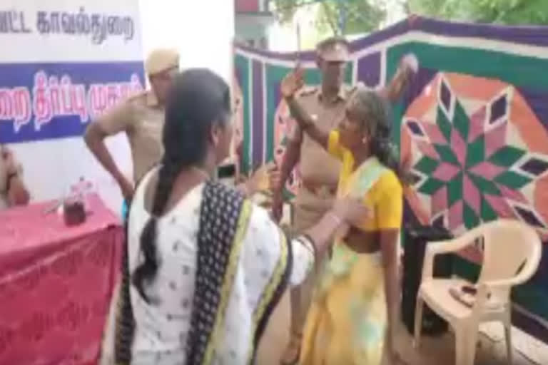 மனு அளிக்க வந்த பெண் திடீரென சாமி ஆடிய வீடியோ