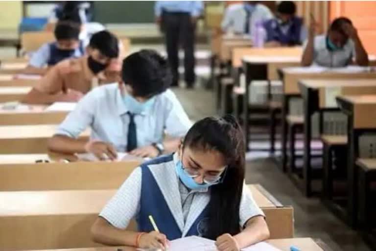 CBSE has released the date sheet of 10th-12th board exam