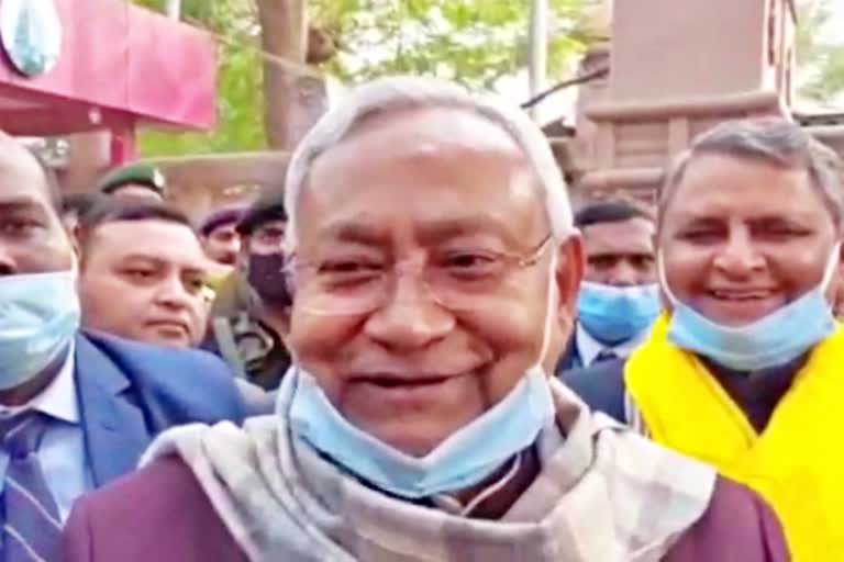 सीएम नीतीश कुमार का विजय सिन्हा पर पलटवार