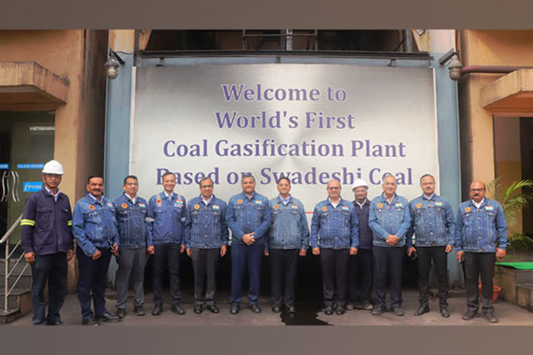 Union coal secretary, CIL chairman visit world's largest coal gasification plant of Jindal Steel