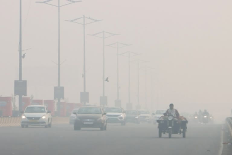 Red Zone में दिल्ली का AQI