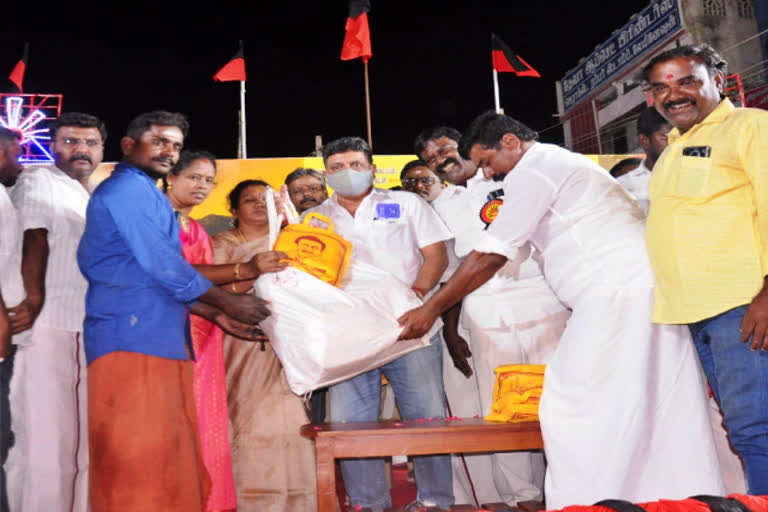 அமைச்சர்களின் சராசரி வயது அதிகம்  உதயநிதி தான் பாலம் என்கிறார் பிடிஆர்