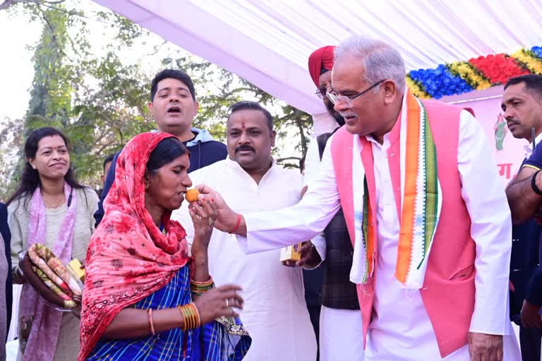 CM Bhupesh Baghel gave new schemes to workers