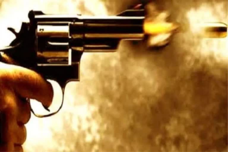 Etv BharaA man was found dead in a car in Bengaluru with bullet marks on his body (representational image)t