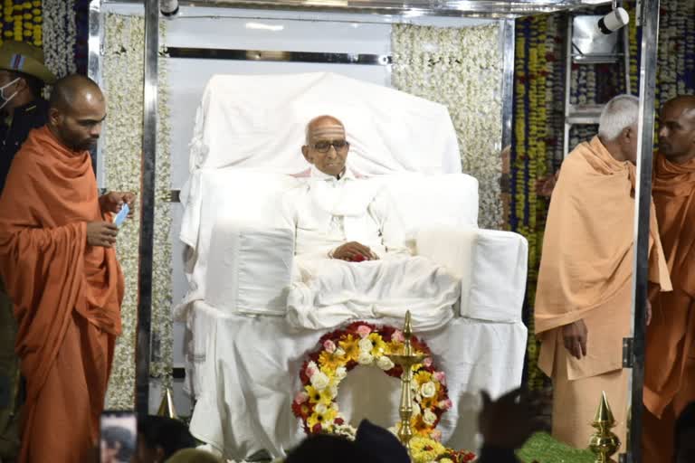 Vijayapura Jnanayogashrama Siddeshwar Swamiji passed away