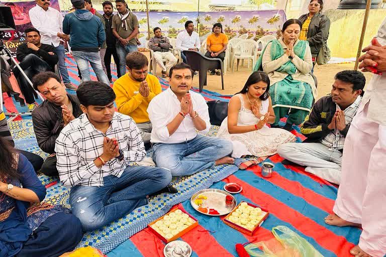 જીગ્નેશ કવિરાજની નવી ફિલ્મ દિલનું કેવું માનું તો દુનિયા નડે છે નું થયું મુહૂર્ત