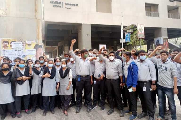 Hyderabad Metro Staff Protest