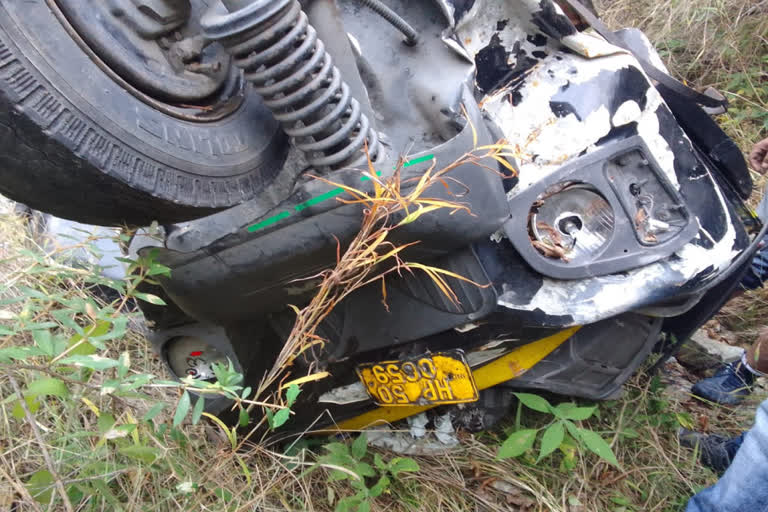 Crashed auto found in forest near Seri bridge