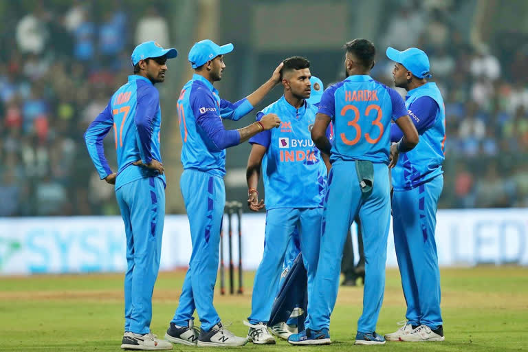 india vs srilanka  india vs srilanka second t20i  india vs srilanka second t20i match preview  india  srilanka  T20i Series  INDvSL  Sanju Samson  ഇന്ത്യ ശ്രീലങ്ക രണ്ടാം ടി20  ഇന്ത്യ ശ്രീലങ്ക  ഇന്ത്യ  ശ്രീലങ്ക  സഞ്‌ജു സാംസണ്‍  സഞ്‌ജു സാംസണ്‍ പരിക്ക്