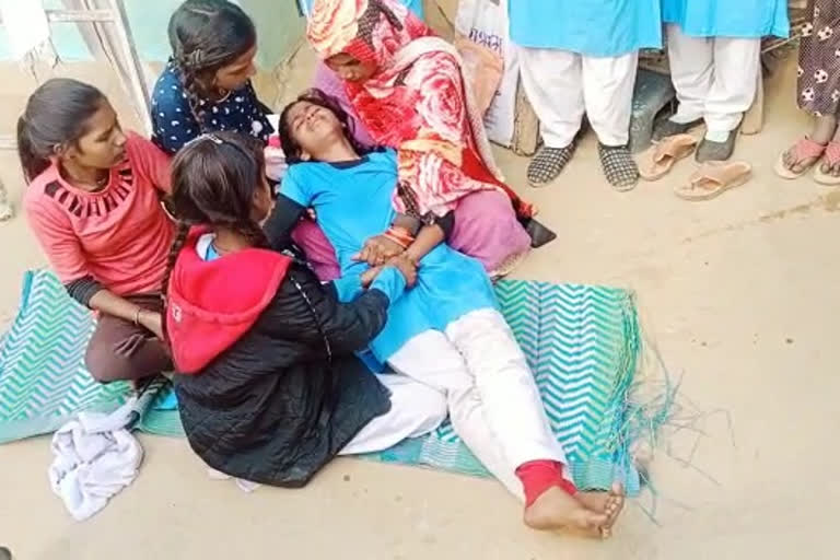 MP Shahdol girl students suddenly deteriorated in school