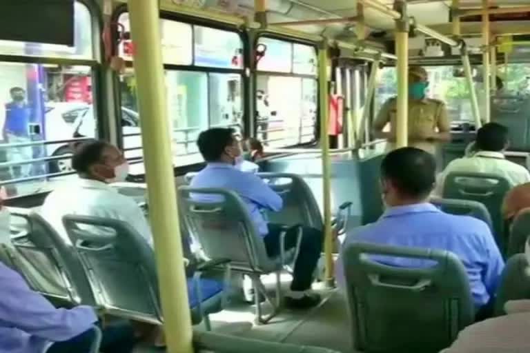 man allegedly masturbates in front of a girl  national news  malayaalm news  man masturbated in dtc bus  masturbation  man masturbated on a girl  delhi news  പെൺകുട്ടിയുടെ മുന്നിൽ നിന്ന് യുവാവിന്‍റെ സ്വയംഭോഗം  ബസിൽ നിന്ന് യുവാവ് സ്വയംഭോഗം  സ്വയംഭോഗം  ദേശീയ വാർത്തകൾ  മലയാളം വാർത്തകൾ  ഡിടിസി ബസിൽ യുവാവ് സ്വയംഭോഗം ചെയ്‌തു  ഡൽഹി ട്രാൻസ്‌പോർട്ട് കോർപ്പറേഷൻ