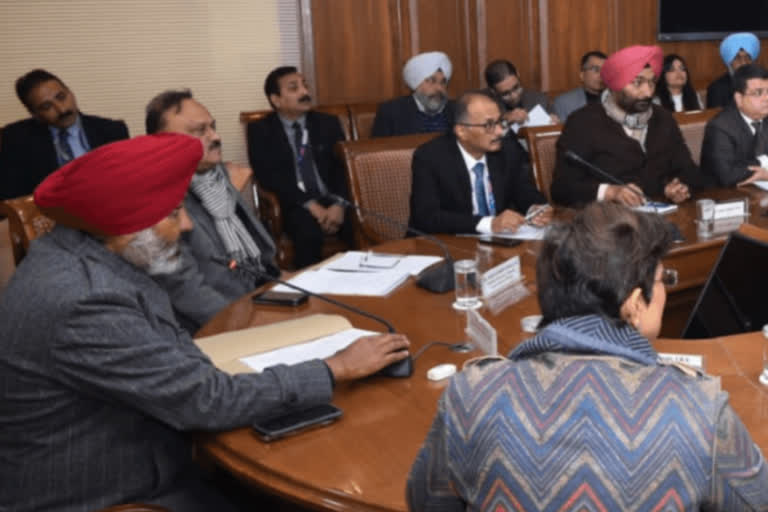 Punjab FM Harpal Cheema warns to the banks