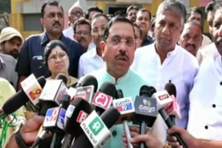 union minister pralhad joshi