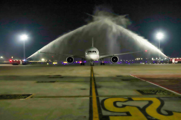 Dreamliner service Thiruvananthapuram to Doha  qatar airways starts Dreamliner service  തിരുവനന്തപുരത്ത് നിന്നും ദോഹയിലേക്ക് ഡ്രീംലൈനർ  ഡ്രീംലൈനർ  പുതിയ സര്‍വീസുമായി ഖത്തര്‍ എയര്‍വേയ്‌സ്  ഖത്തര്‍ എയര്‍വേയ്‌സ്