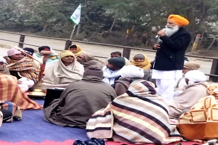 Gurnam Singh Chadhuni in Rohtak farmers protest in Rohtak