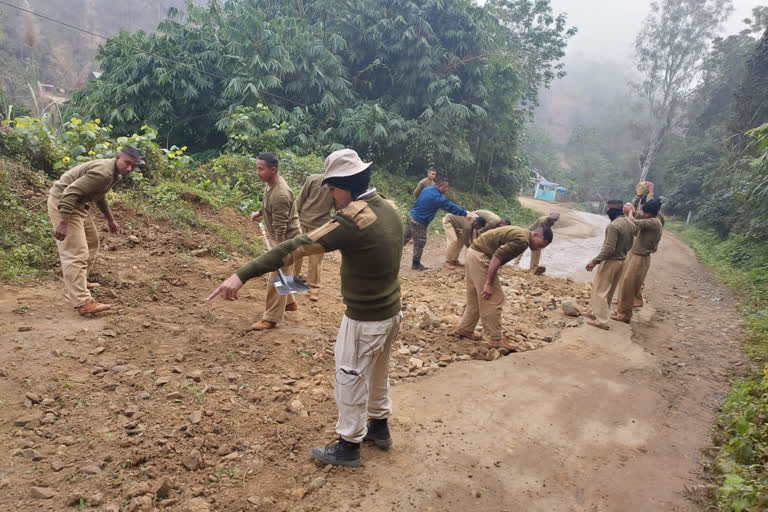 Police repaired road in Dimahasao