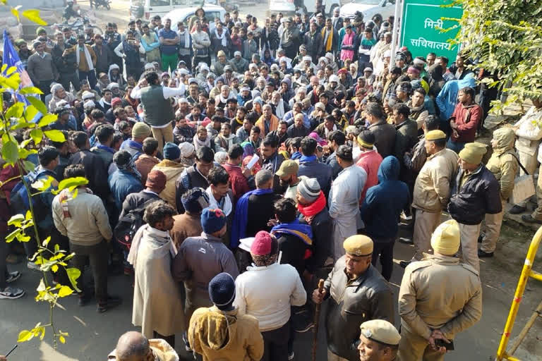 Attempt of rape with minor in Bharatpur, Bhim Army and BSP protest at district collectorate