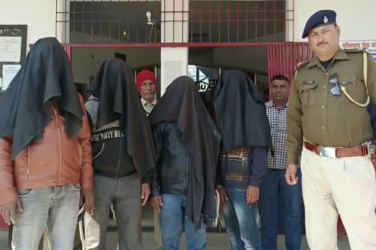 Drug peddlers arrested in Chatra