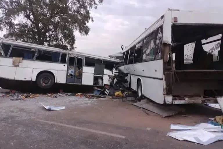 Bus crash in central Senegal