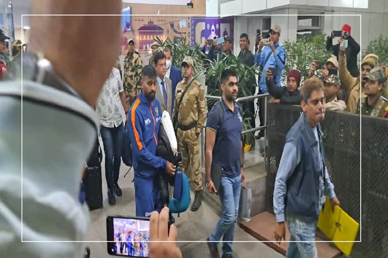 Indian and Sri Lanka cricket team players in Guwahati