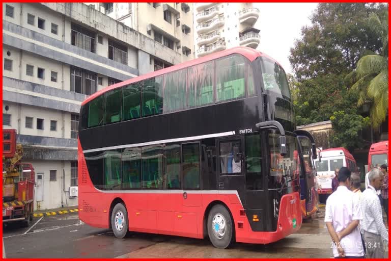 5 AC double decker buses