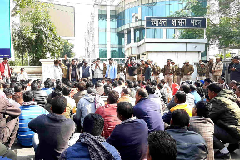 Rally by cleaning workers in Jaipur, Demand of 70 percent reservation in recruitment