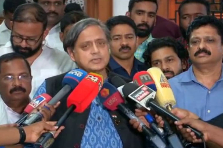 Shashi Tharoor  interested to compete coming assembly election  നിയമസഭ തെരഞ്ഞെടുപ്പിൽ മത്സരിക്കാൻ താത്‌പര്യമുണ്ട്  കോണ്‍ഗ്രസ്  ശശി തരൂര്‍