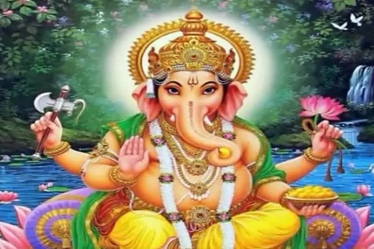 Etv BharatSankat chaturthi 2023: આજે સંકષ્ટી ચતુર્થી કરો આ રીતે કરો પૂજા, મુશ્કેલીમાંથી મળશે રાહત