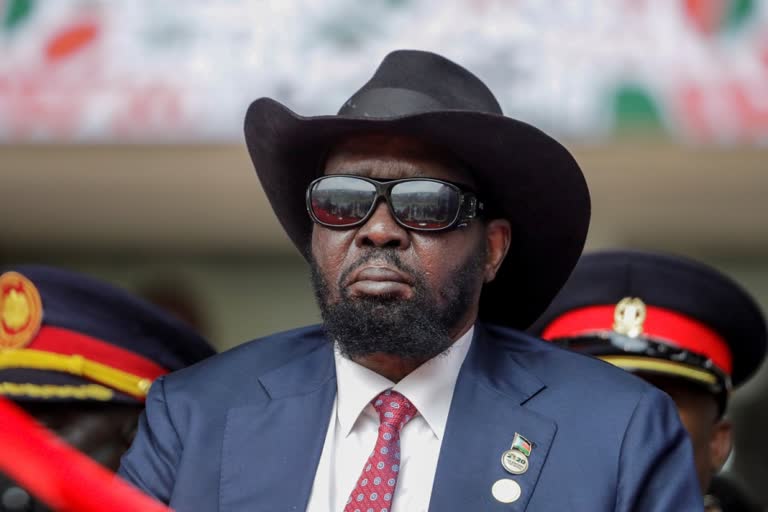 South Sudan President urinates national anthem  south sudan president urination  journalists detained over urination viral video  South Sudan Broadcasting Corporation  South Sudan President  Salva Kiir  South Sudan  Salva Kiir viral video  Six journalists were detained over a viral video  SSBC  ദക്ഷിണ സുഡാൻ പ്രസിഡന്‍റ്  സാൽവ കിർ  ദേശീയഗാനത്തിനിടെ മൂത്രമൊഴിച്ചു  ആറ് മാധ്യമപ്രവർത്തകരെ കസ്റ്റഡിയിലെടുത്തു  പ്രസിഡന്‍റ് മൂത്രമൊഴിക്കുന്ന വീഡിയോ  സാൽവ കിർ വീഡിയോ