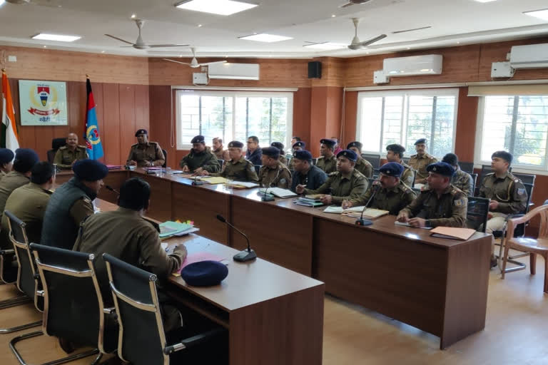 Khunti SP Held Meeting With Police Officers