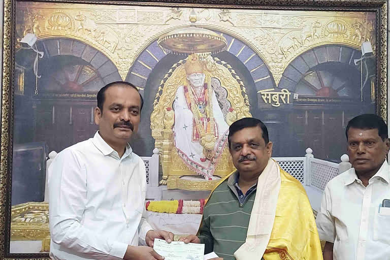 MH Devotees 1 crore donation to Sai Baba at the beginning of the new year in Shirdi