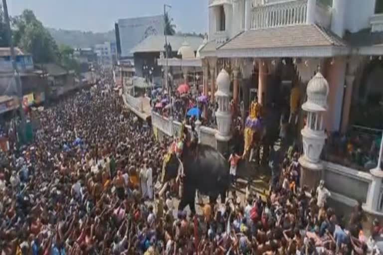 erumeli petta thullal sabarimala