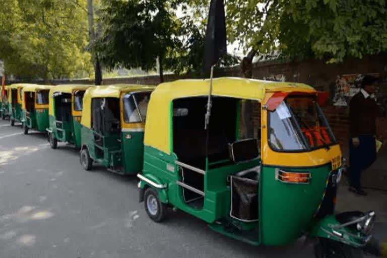 Auto taxi travel in Delhi has become expensive