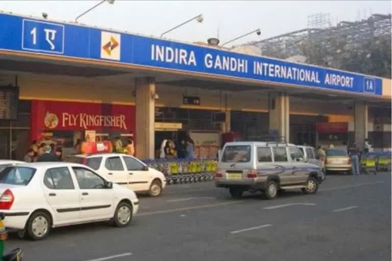 IGI एयरपोर्ट पर NRI महिला का कैश ज्वेलरी हुआ चोरी